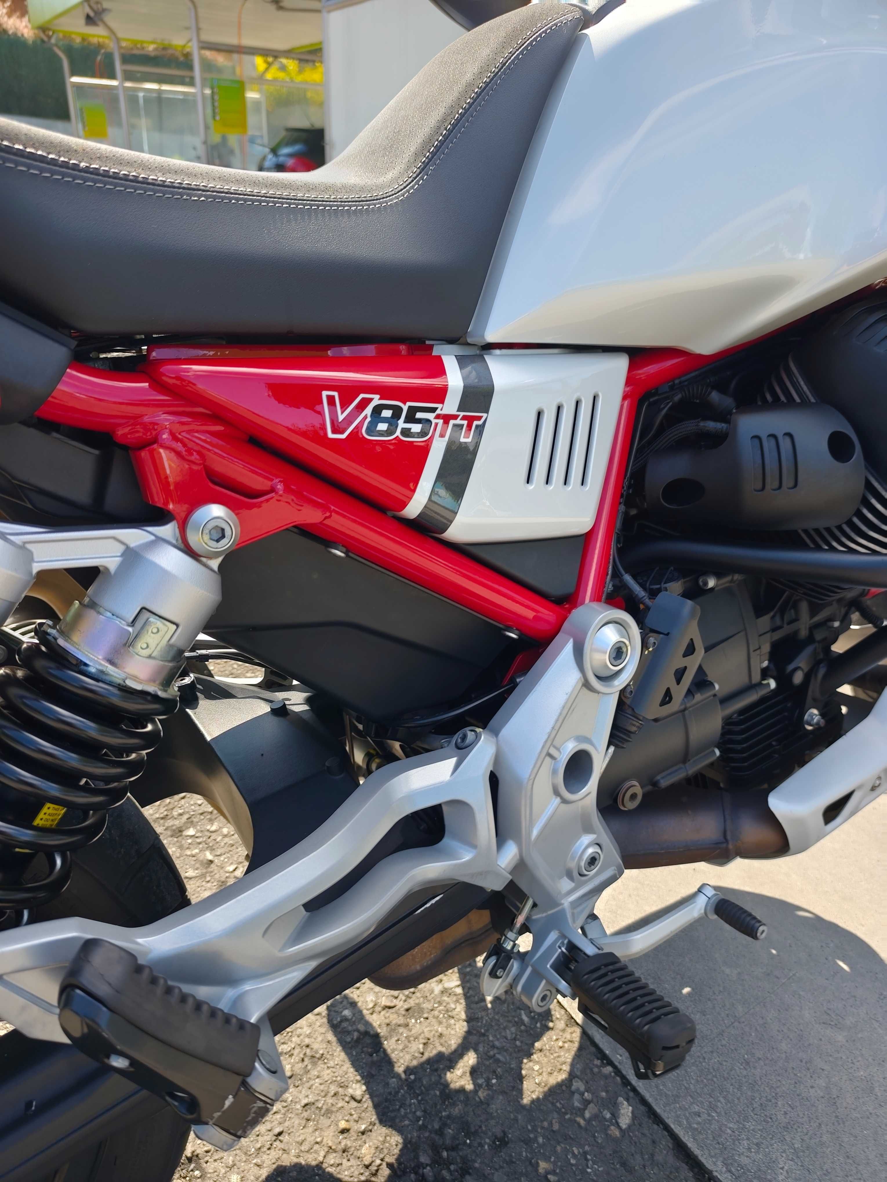 Moto Guzzi V 85 TT Impecável