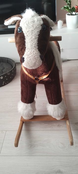 Duży koń na biegunach 4-8 lat Okazja!