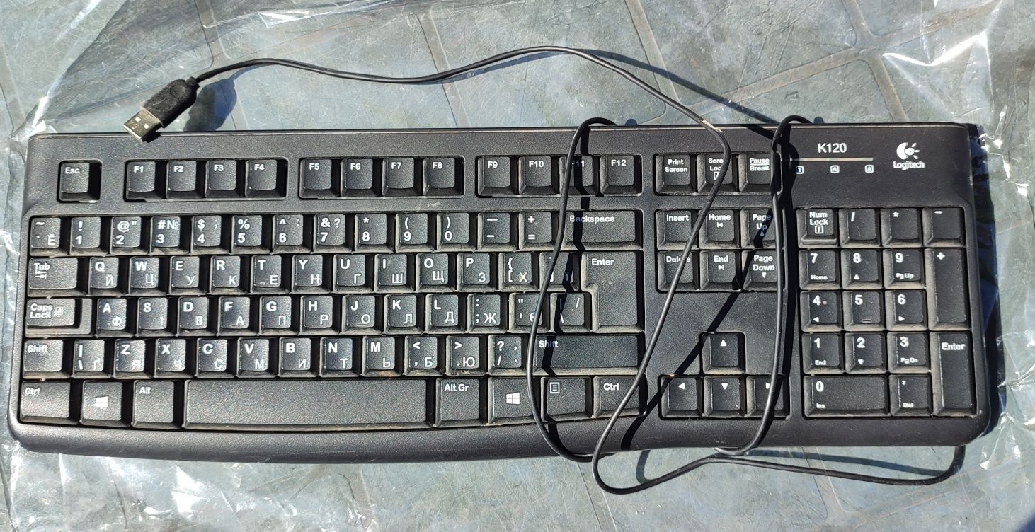 Клавіатура Logitech