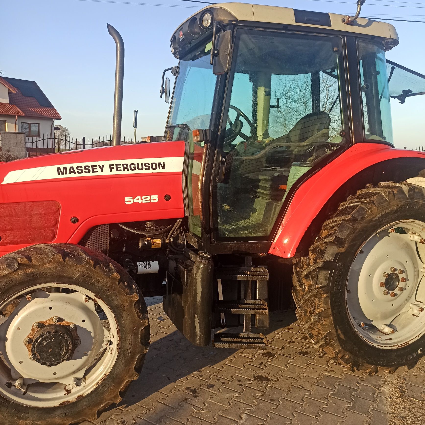 Massey Ferguson 5425