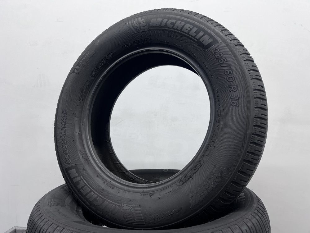 2шт всесезон 225/60/R16 Michelin Cross Climate