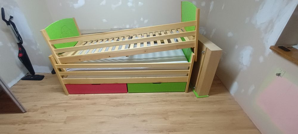 Łóżka drewniane 80x200 z szufladami