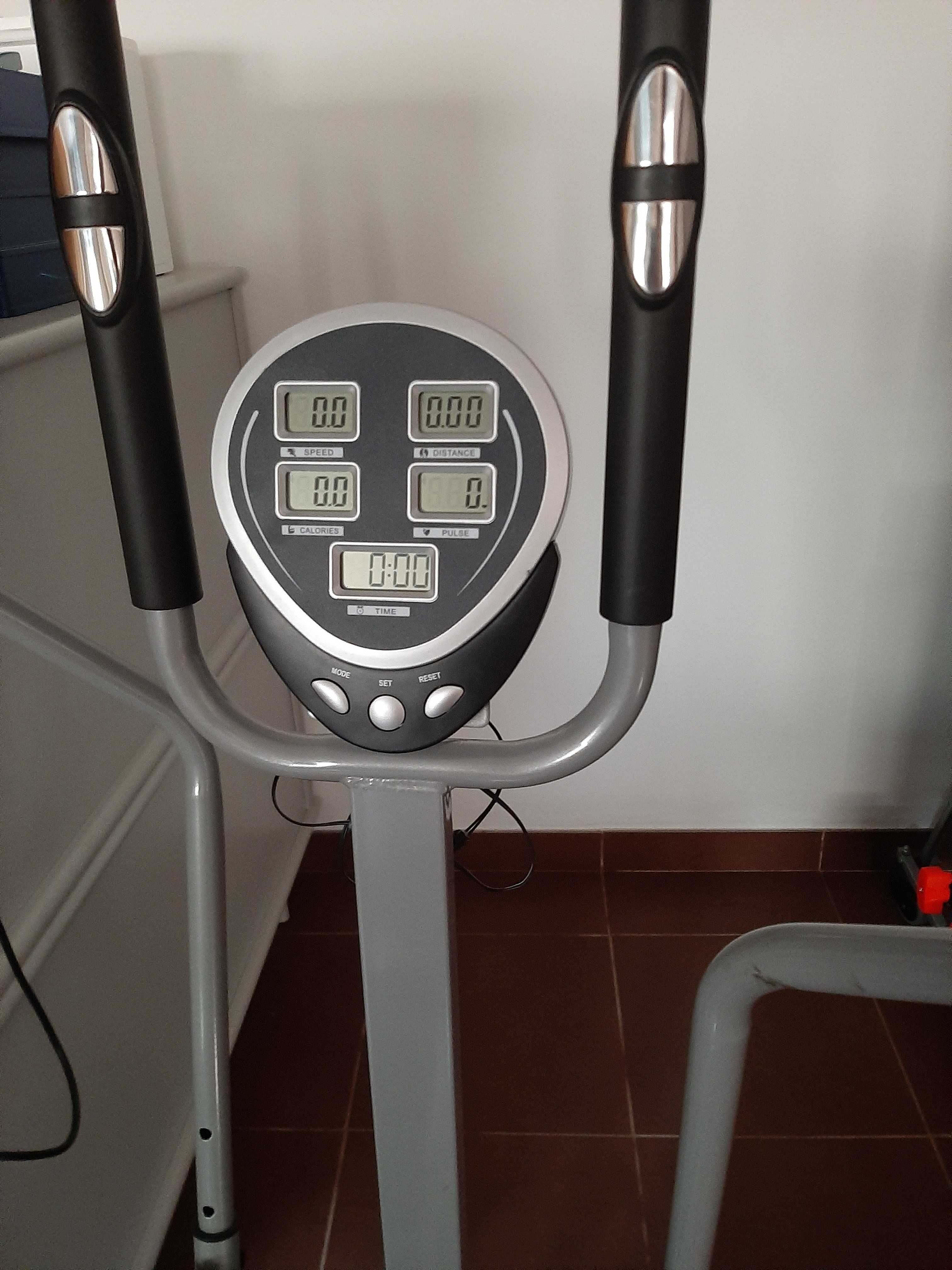 Bicicleta de ginásio