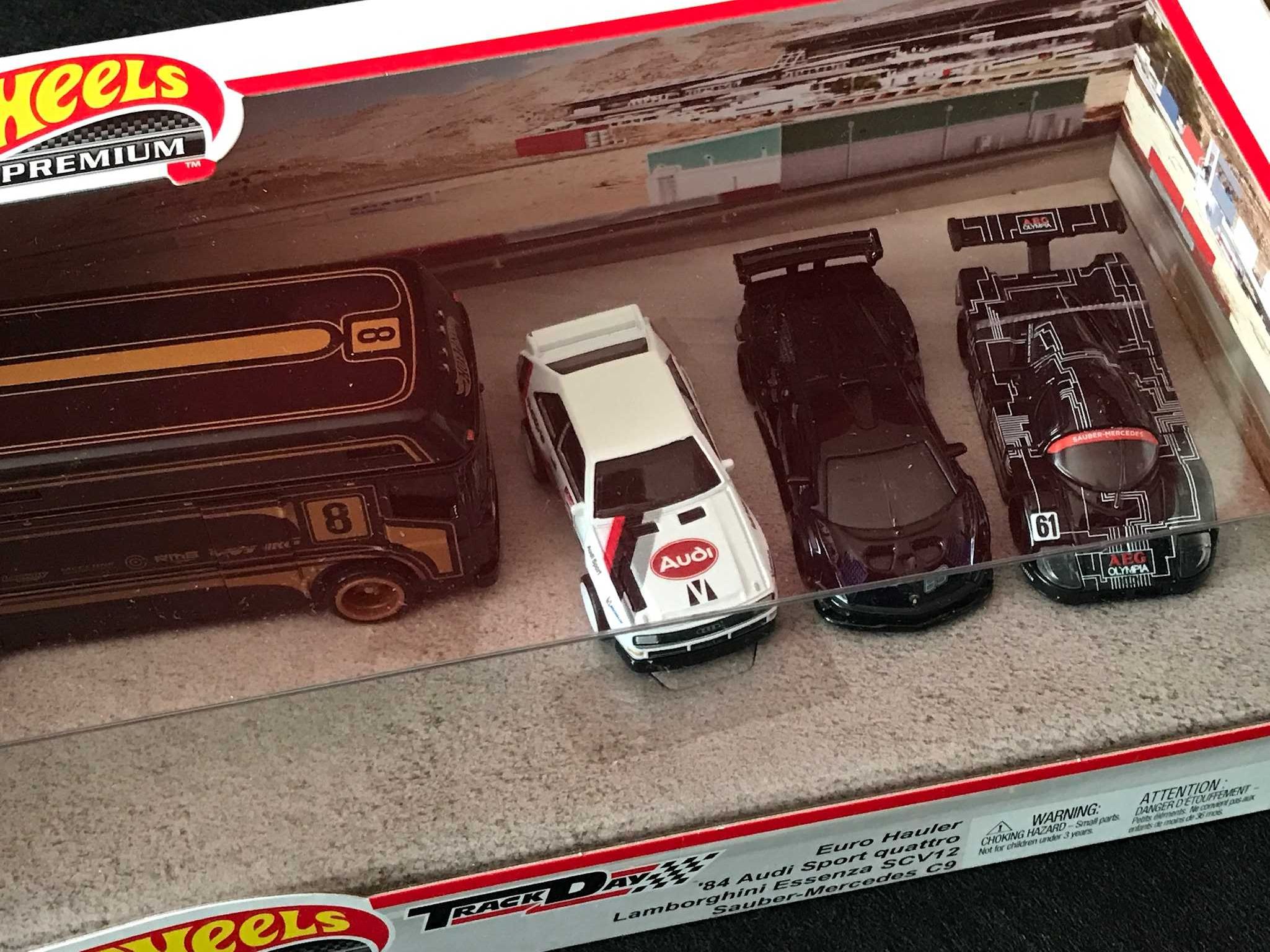 HotWheels Track Day Premium set 1/64