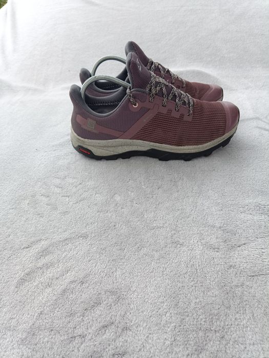 Женские кроссовки Salomon Gore tex р39