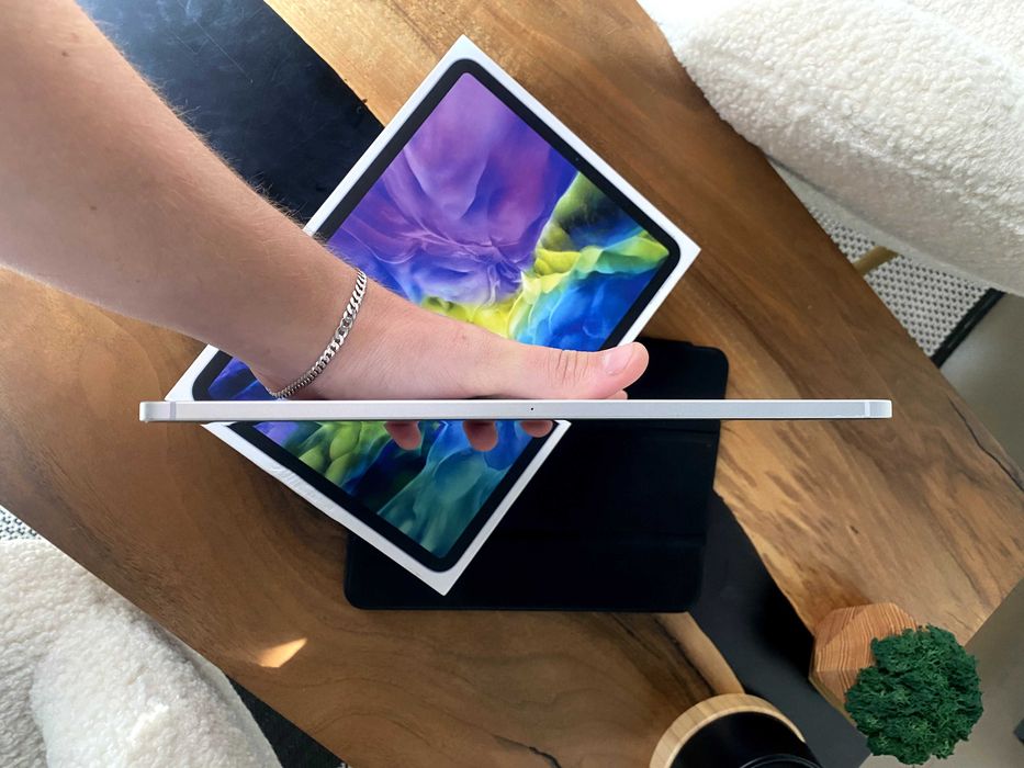 Apple iPad Pro 11 2020 Wi-Fi + Cellular 256GB Silver (MXEX2, MXE52)