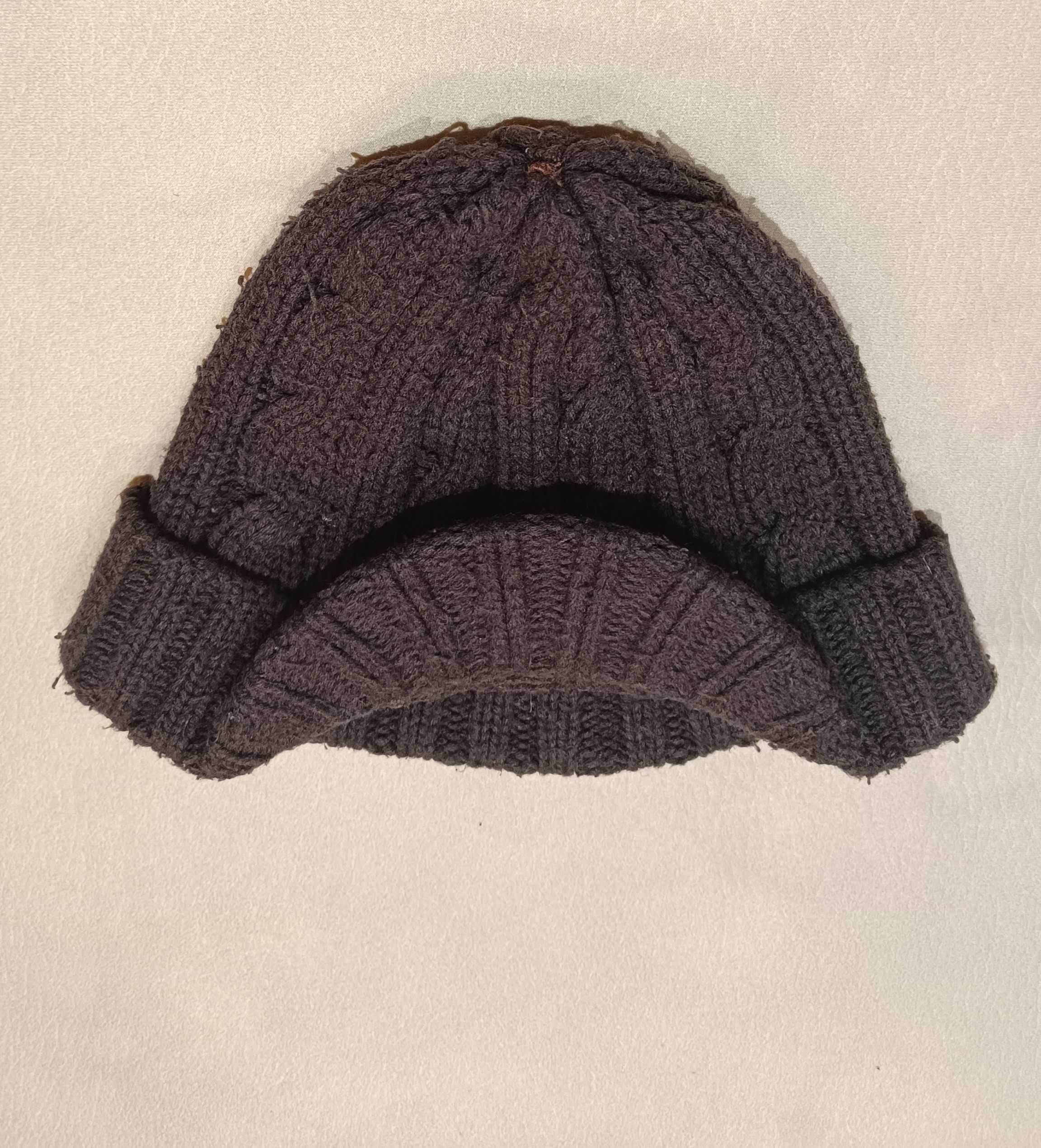 Gorro crianca DIVIDED