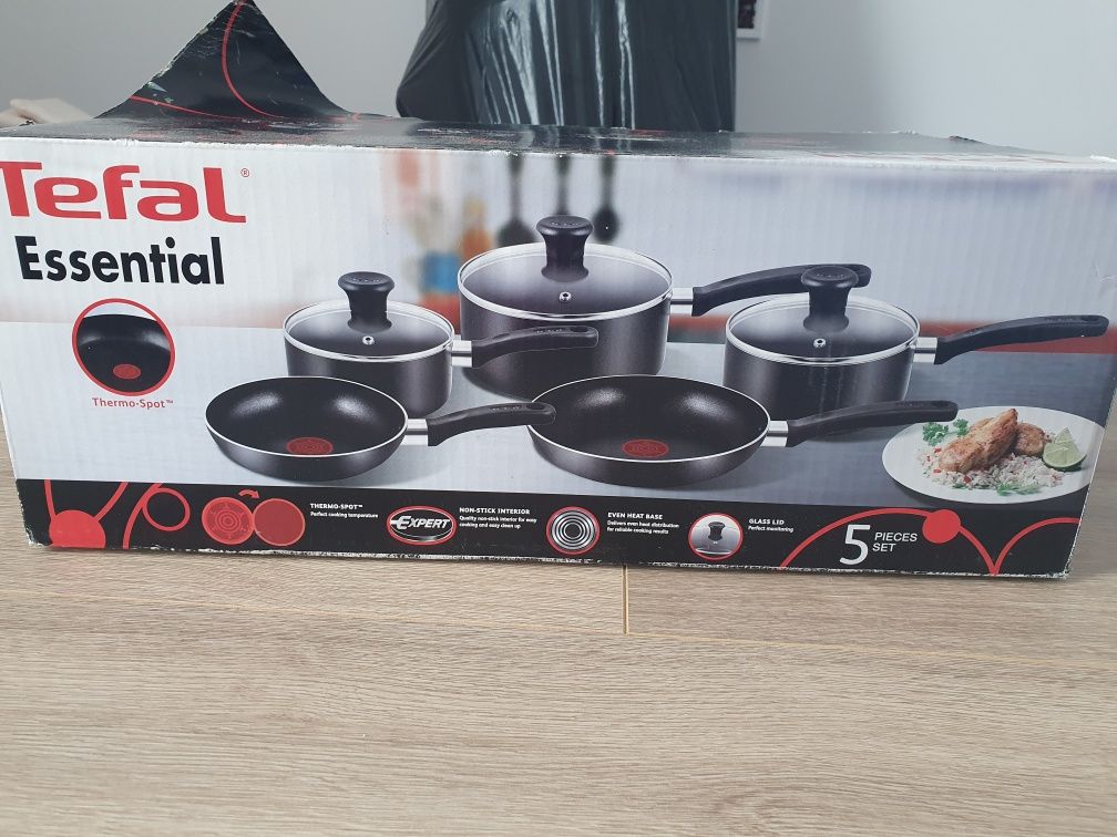 Tefal zestaw garnków i patelni