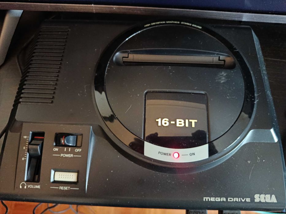 SEGA Mega Drive + Jogos