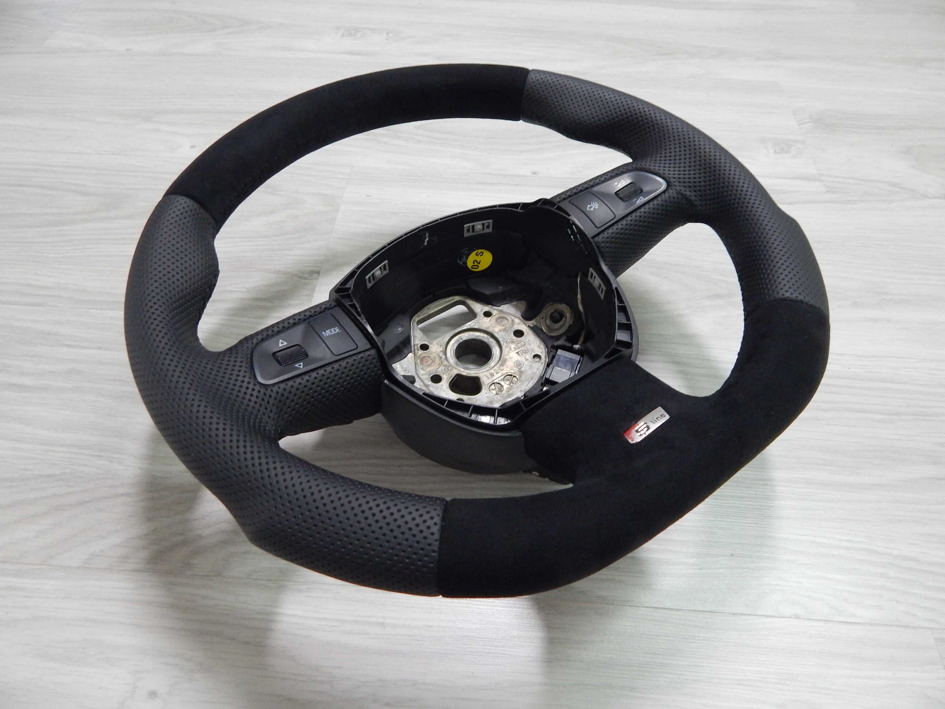 Audi A4 B7 B8 A6 C6 Q7 - kierownica sport łopatki alcantara S-Line 4F0
