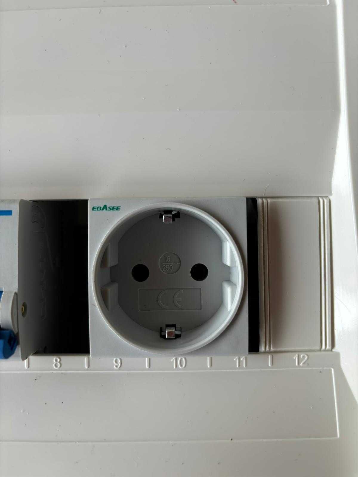 Vendo Quadro Elétrico Exterior Novo - Completo e Pronto para Uso