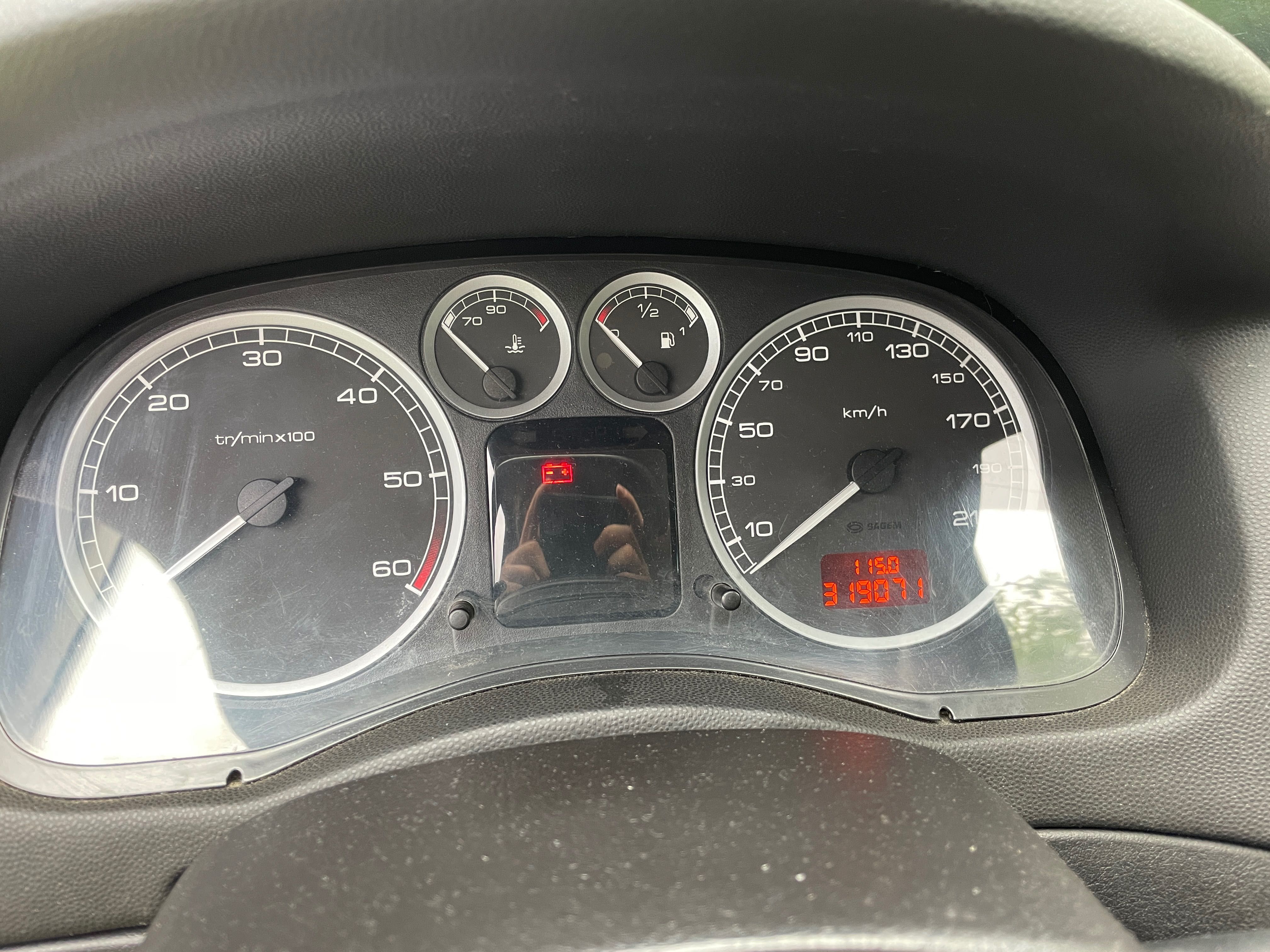 Peugeot 307 SW, 2.0 HDi, 2004 rok. 136KM, uszkodzony.