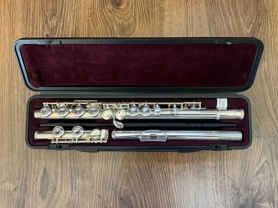 Flet poprzeczny Yamaha 211