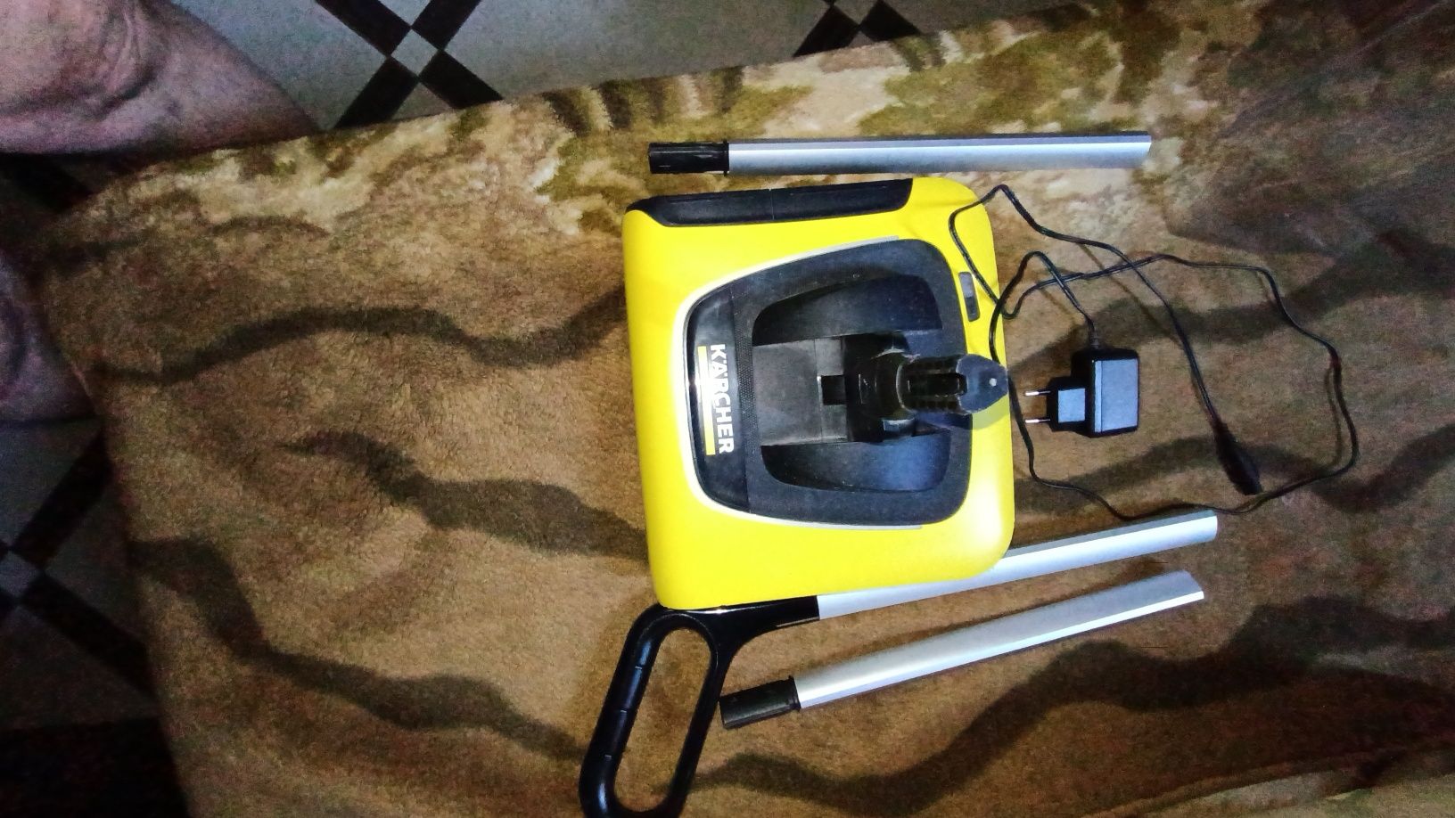 Продам электровеник kärcher