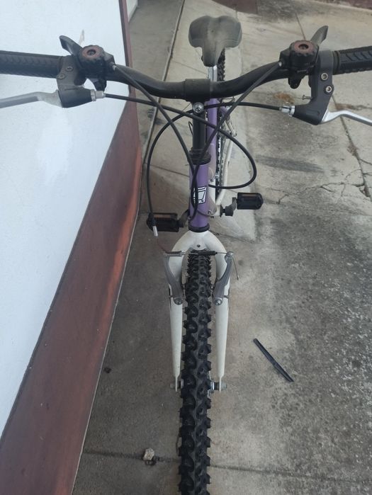 Bicicleta de senhora