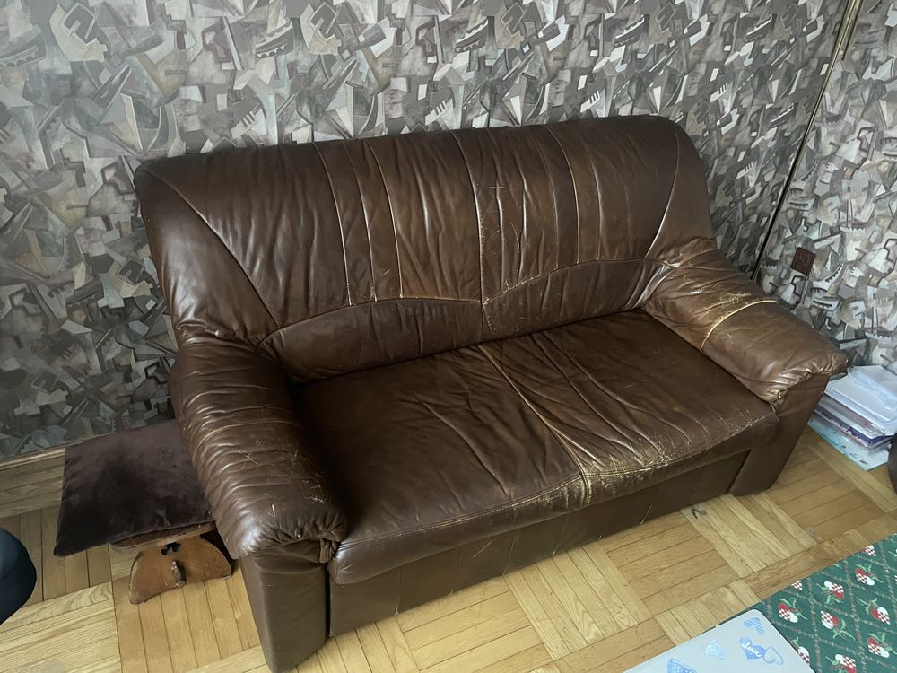 Kanapa z Fotelem i pufą