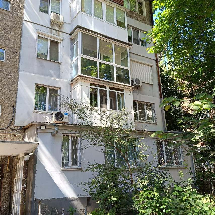Продаю 3 ком кв Парковая 3/5 кирпич, ремонт, мебель, техника