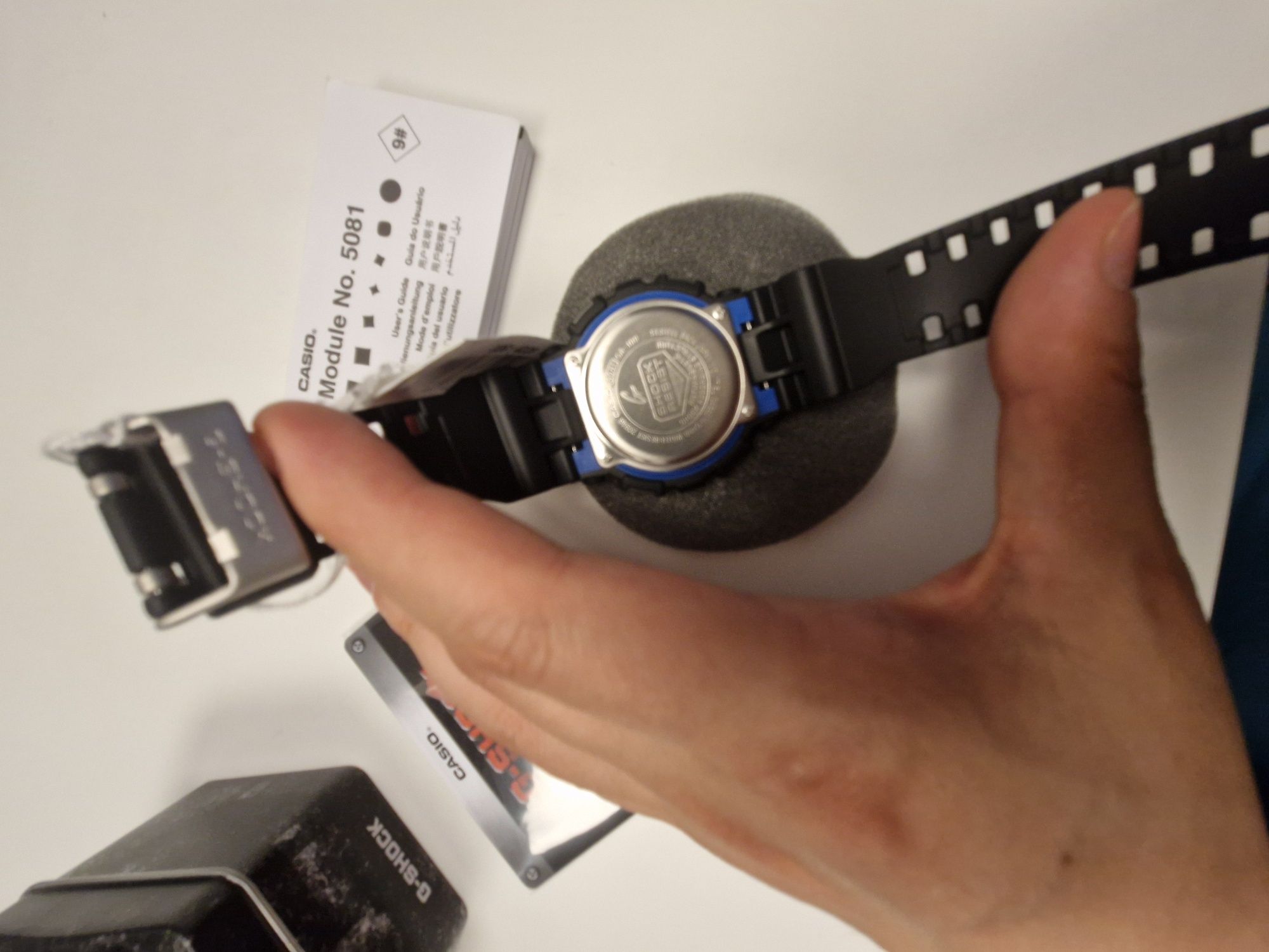 Zegarek sportowy CASIO G-Shock Original GA-100-1A2ER Czarno-niebieski