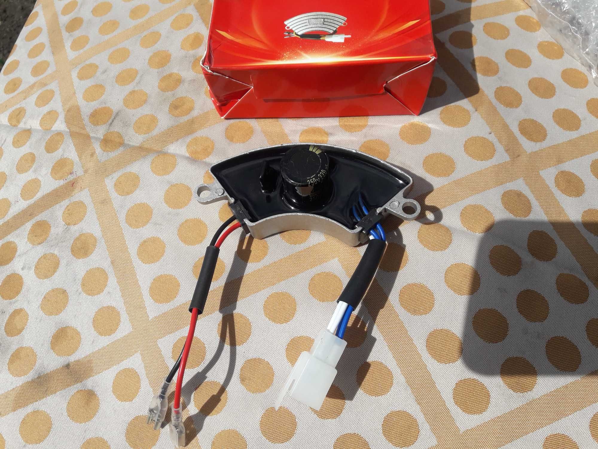 Stabilizator Napięcia AVR Do Agregatu czterosuwowego