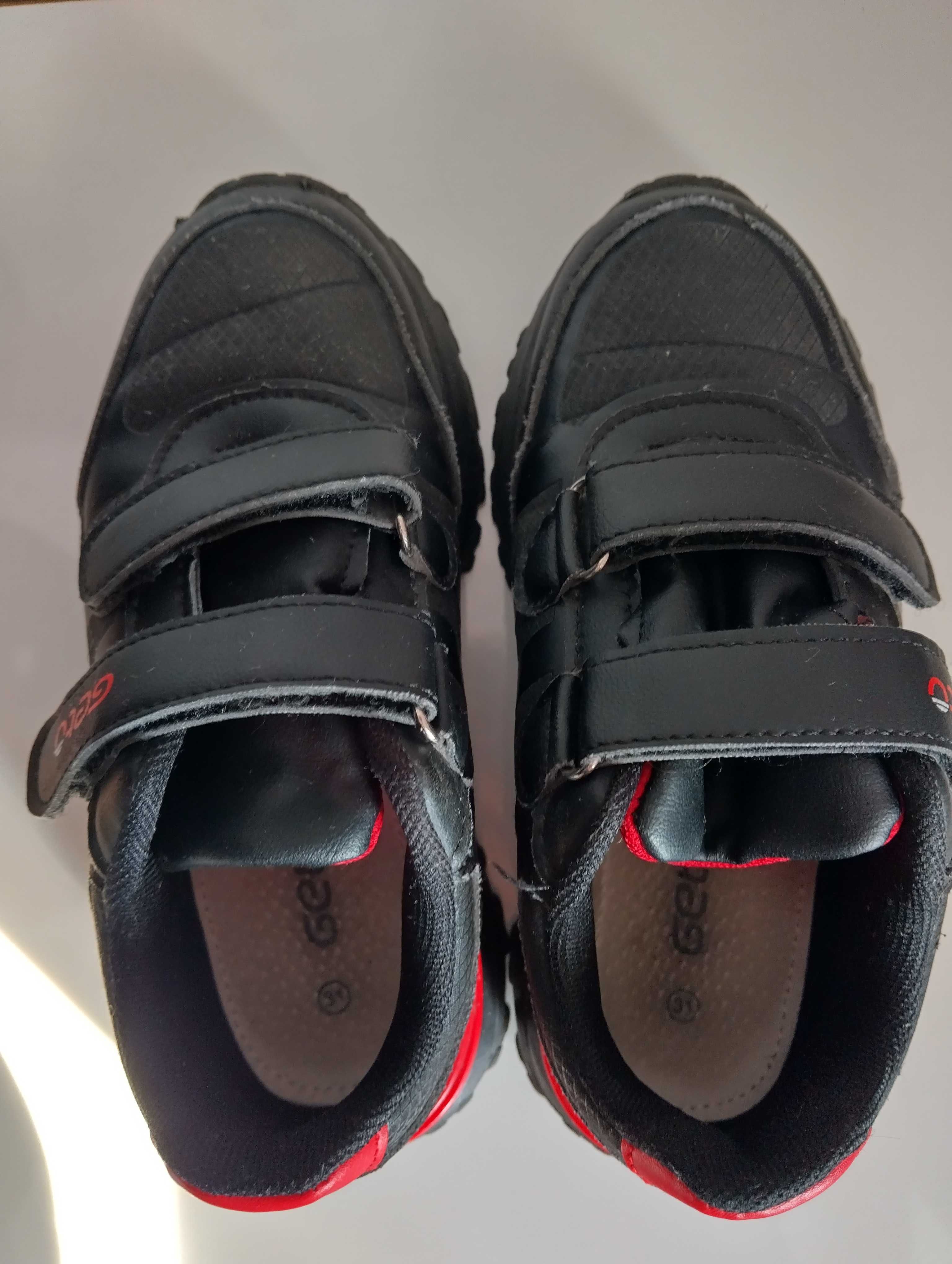 Adidasy, buty, półbuty chłopięce 31