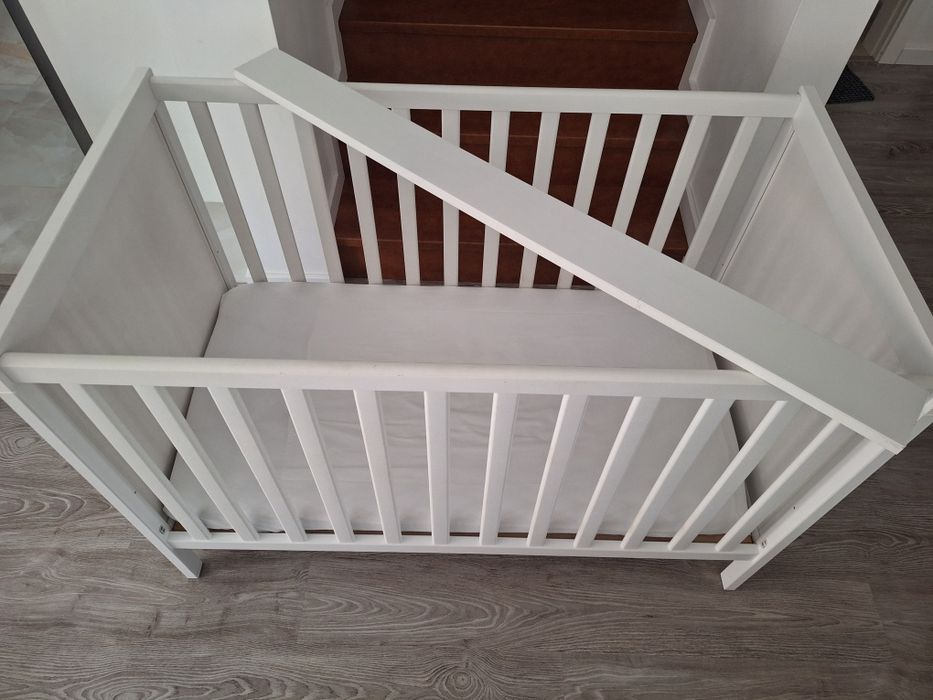 Conjunto cama, trocador e cadeira