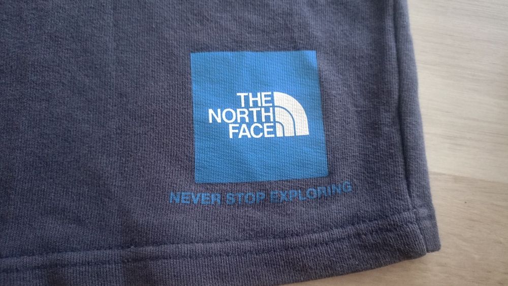 Spodenki sportowe The North Face rozmiar 164 cm 14-16 lat