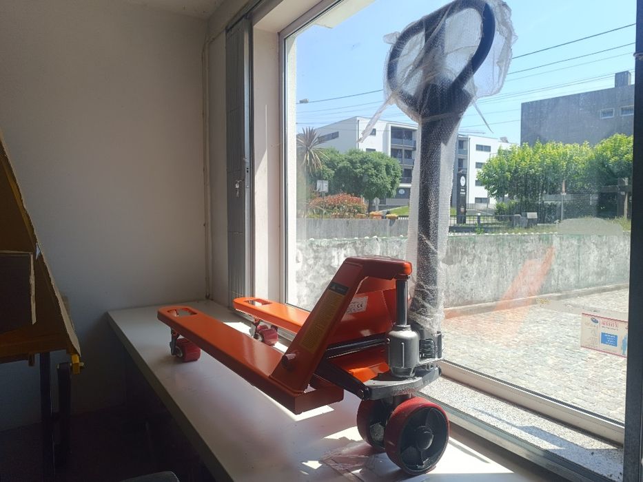 Porta Paletes Novos 2500kg