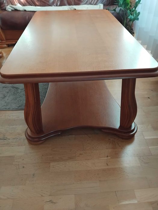 Komplet mebli drewnianych