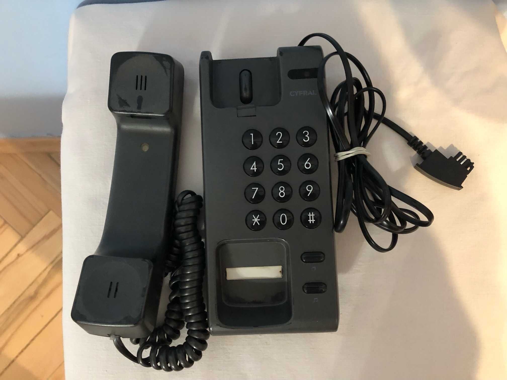 Telefon przewodowy  Cyfral C-882 T/P z okresu PRL