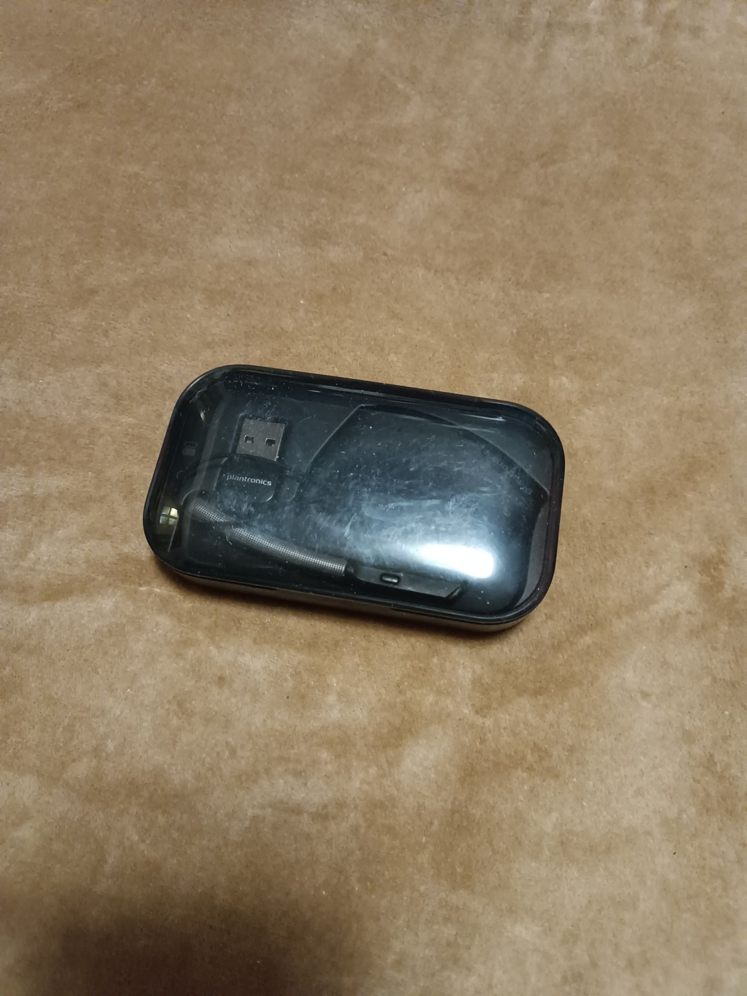 Гарнитура Plantronics Voyager Legend B235-M.