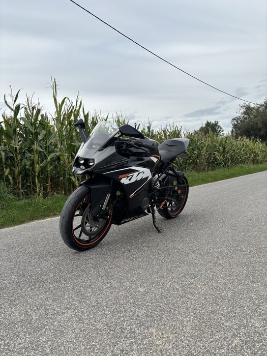 Ktm rc 125.
