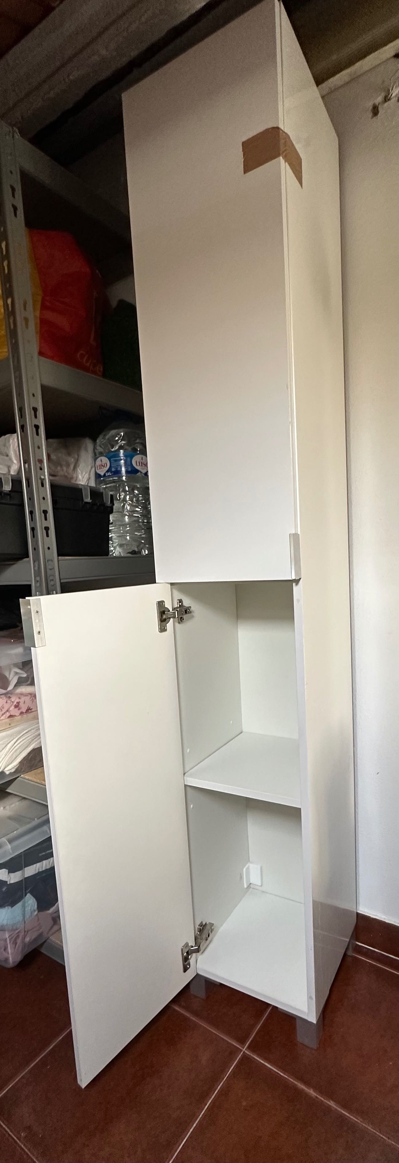 Móveis de pé casa de banho