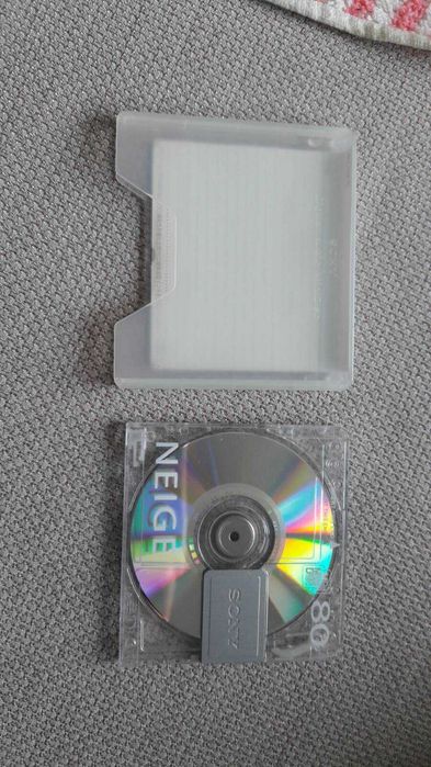 Мини диски- SONY\Maxell-Victor\ 80 мин с футлярами!как новые\