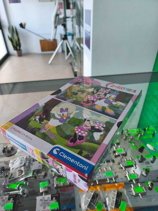 Puzzle Clementoni Disney Minnie Cucko Loca Figaro 27x18,5cm 2x60 peças