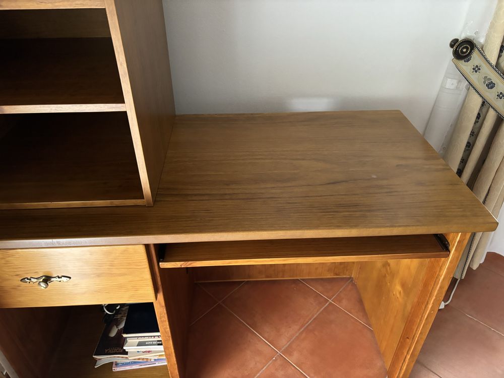 Secretaria madeira maciça
