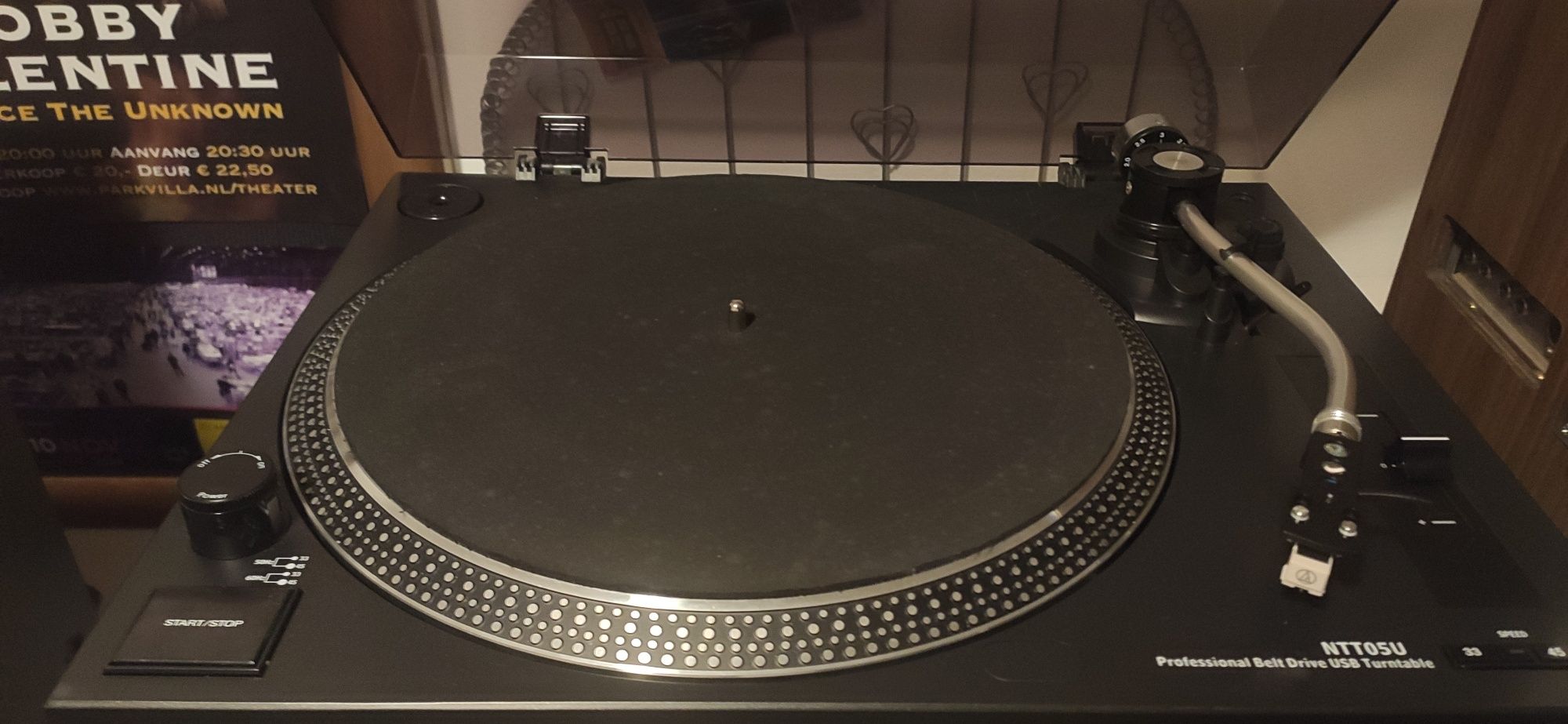 Gramofon Nikkei NTT05U