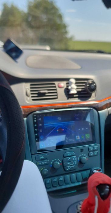 Radio Volvo s80.