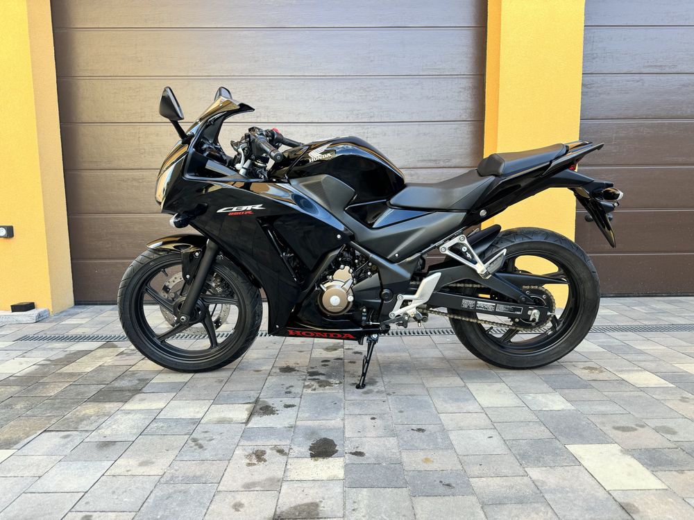 ‼️Продам Honda CBR250R, 2016 рік, свіжа з Японії‼️