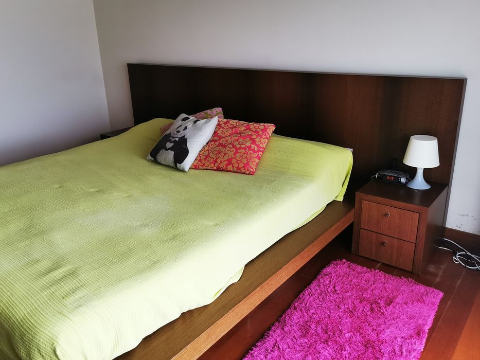 Quarto Cama + Mesas Cabeceira + Colchão