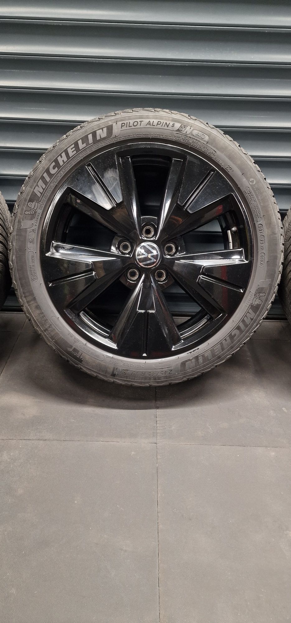 Koła oryginalne VW R-Line T5 T6 MULTIVAN MAN TGE R19