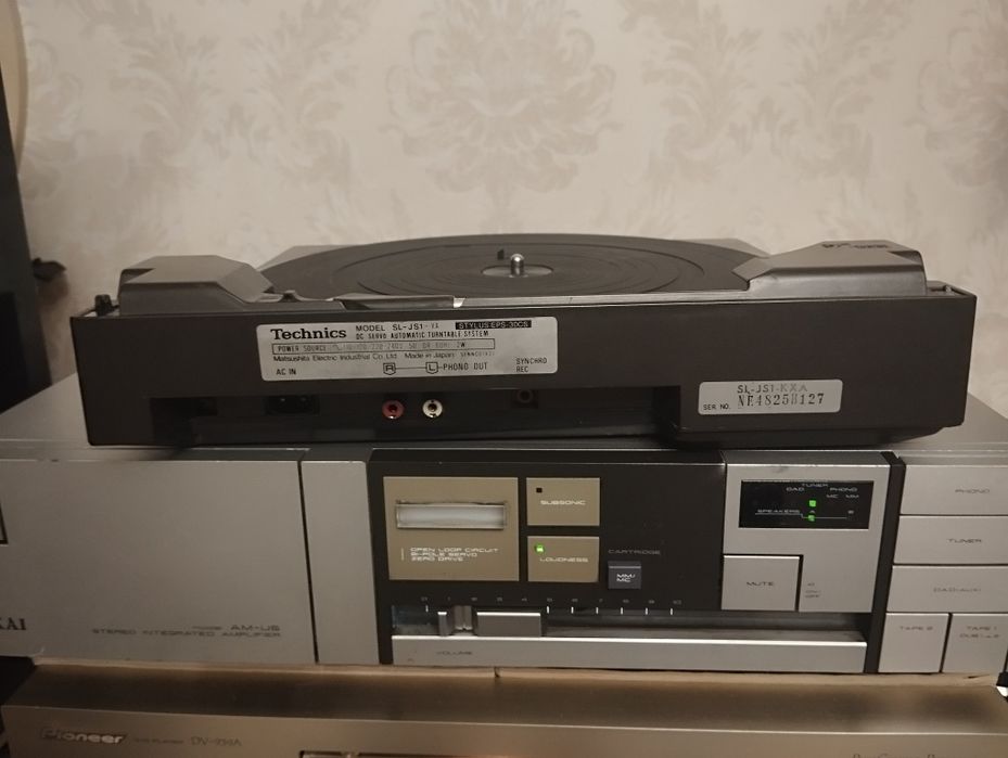 Проигрыватель винила Technics SL-JS1 Made In Jpan