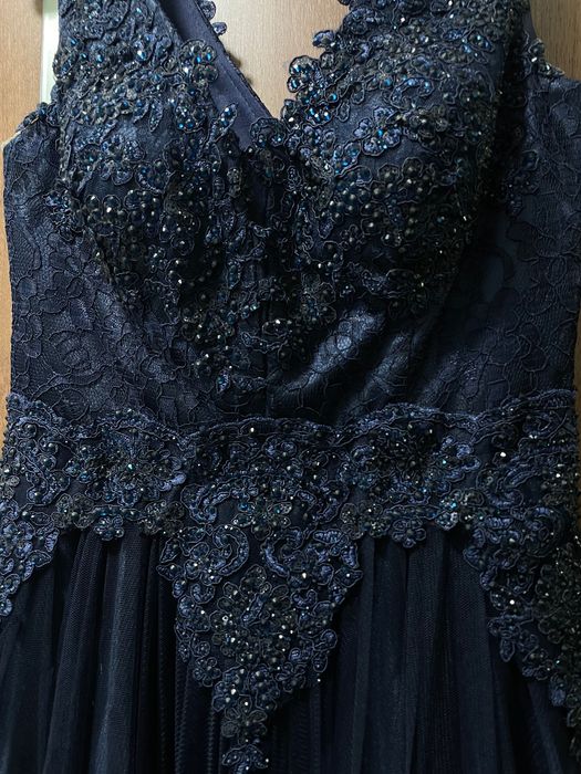 Вечірня довга сукня