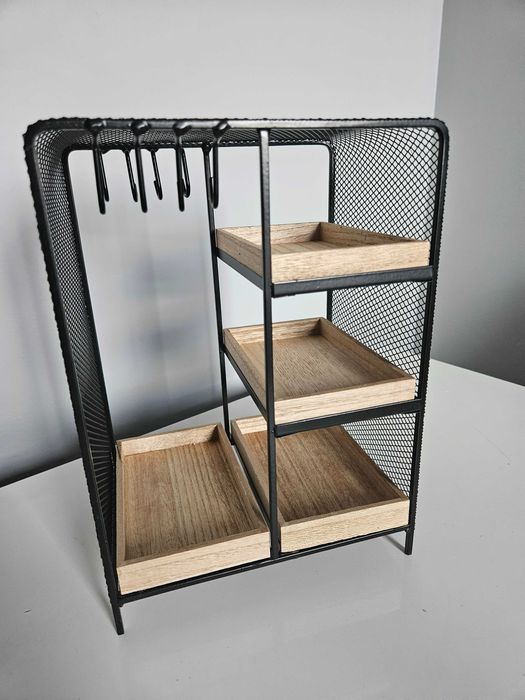 Kuferek stojak regalik z przegródkami na biżuterię loftowy