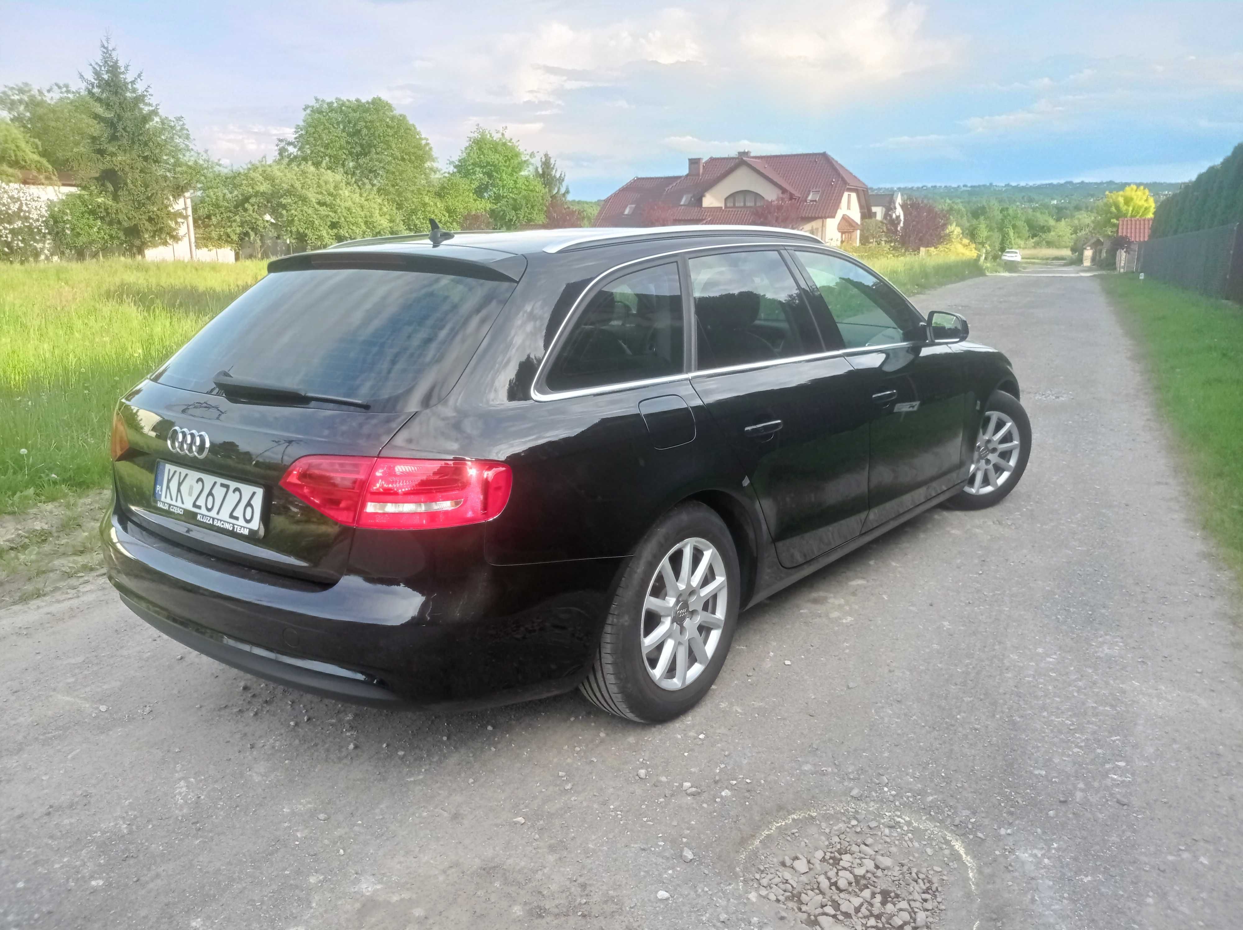 Audi A4 B8 2.0TDI navi, bluetooth, skóra
