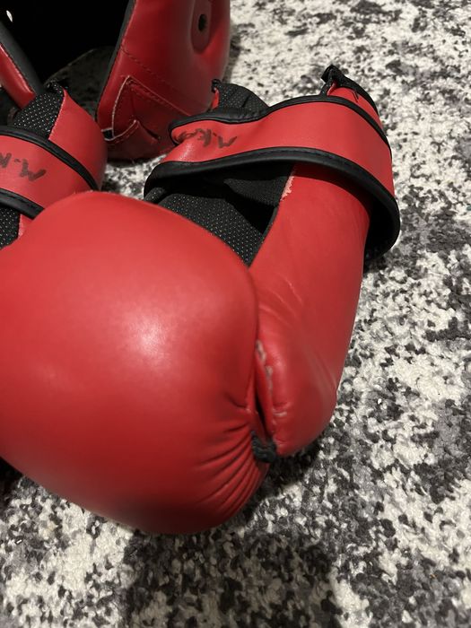 Продам шлем для тхэквондо і перчатки