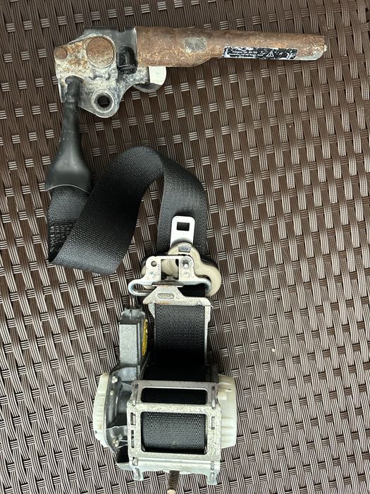 Продаж ремня беспеки водійський