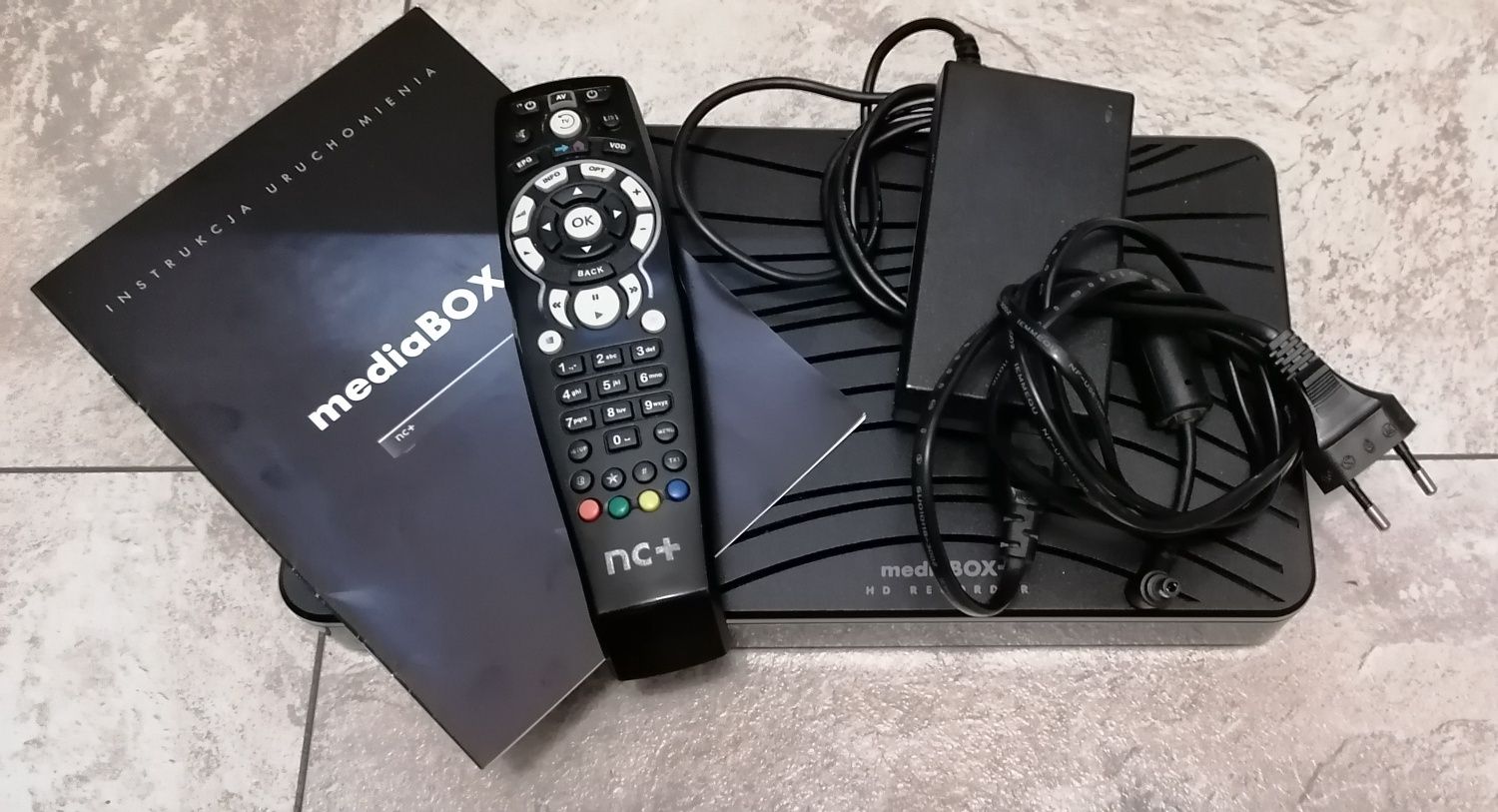 Dekoder media box z dyskiem twardym 500GB