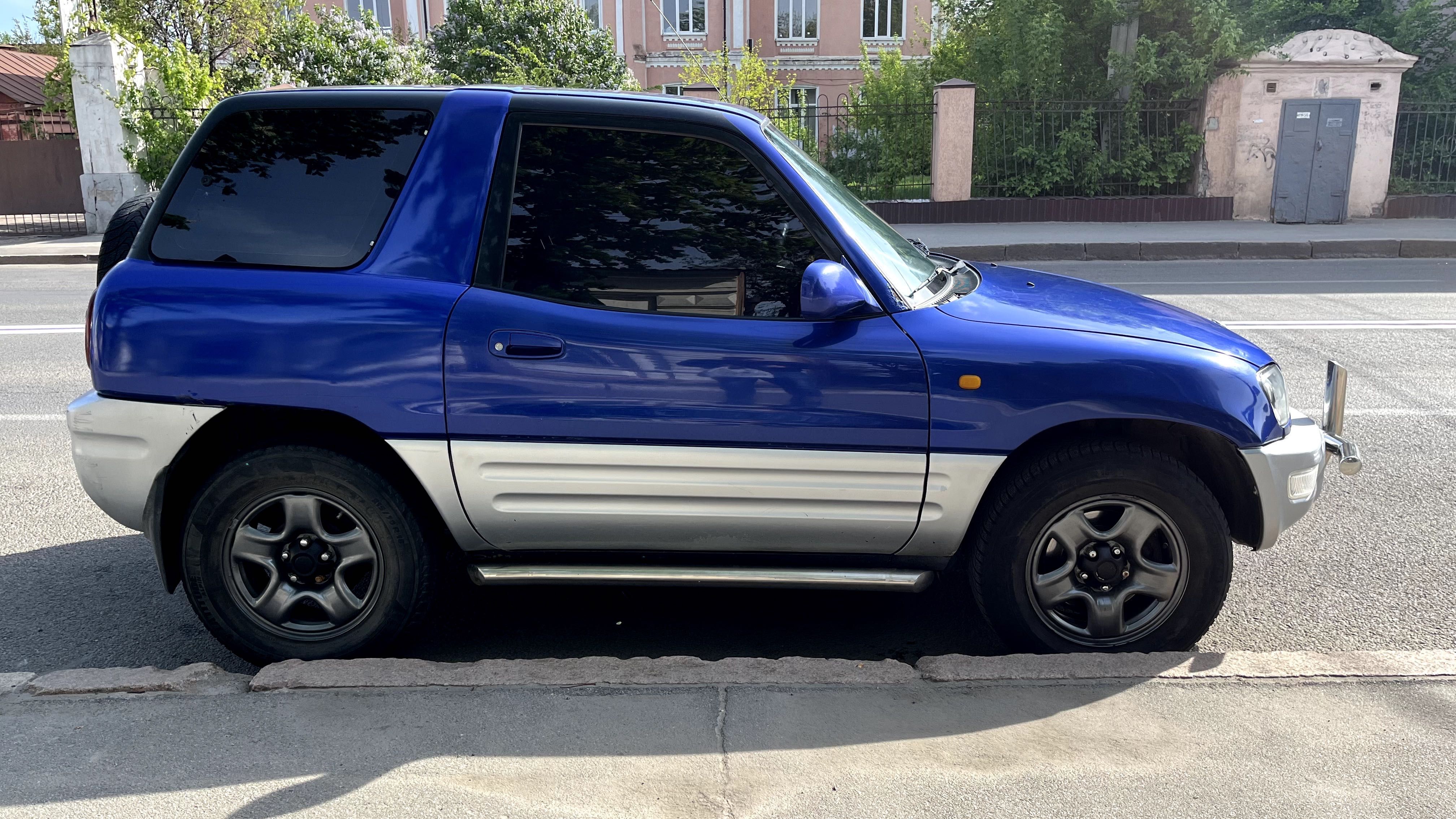 Toyota RAV4 1998 I покоління (FL)  2.0i AT (126 к.с.) 4WD