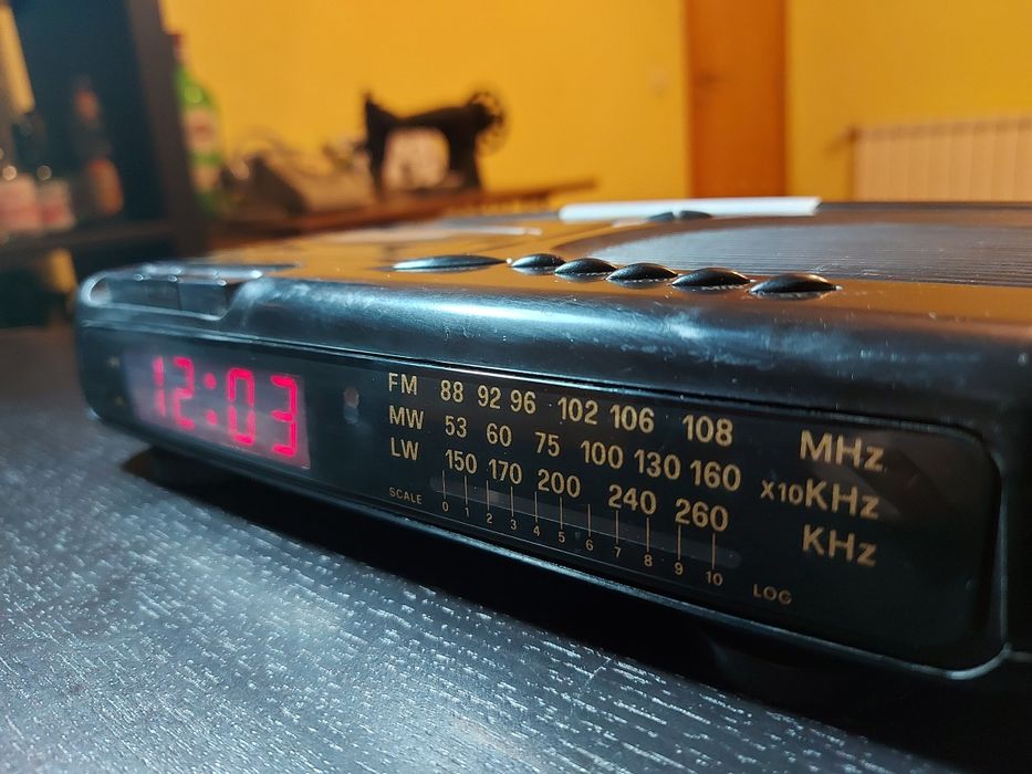 Rádio anos 80 ELFtone raro