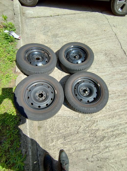 Opony letnie 195/65 R15 Barum na felgach stalowych